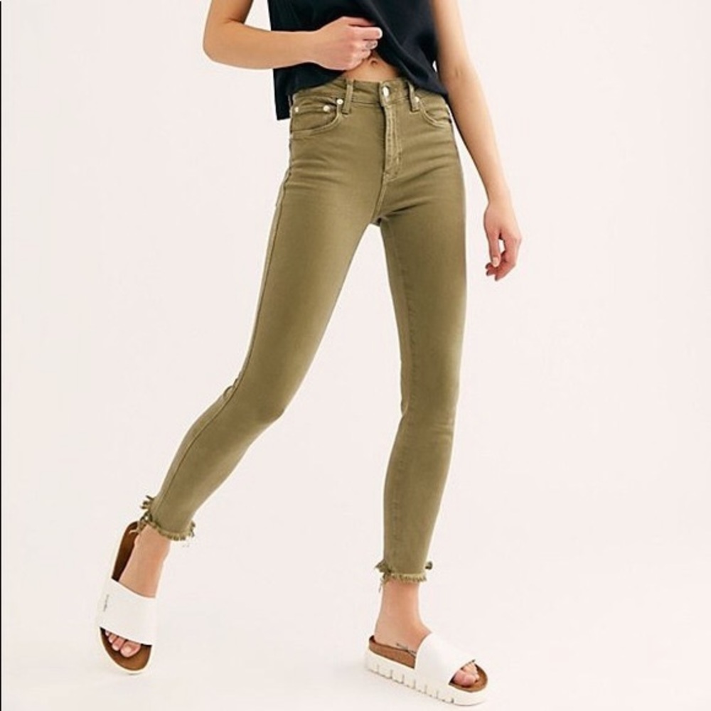 FREE PEOPLE Raw High-Rise Jegging NWT 26 Army